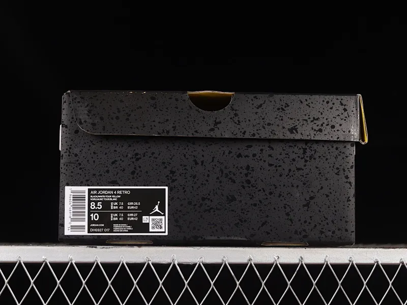 All categories Air Jordan Jordan series basketball shoes Air Jordan 4 LW version Air Jordan 4 "Thunder" AJ4 Joe 4 Thunder replica basketball shoes DH6927-017